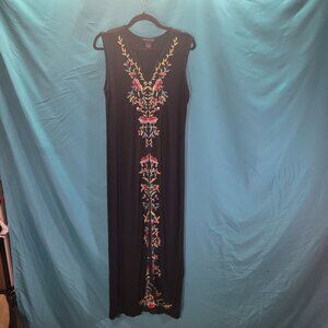 Chelsea & Theodore Black Embroidered Maxi Dress Medium